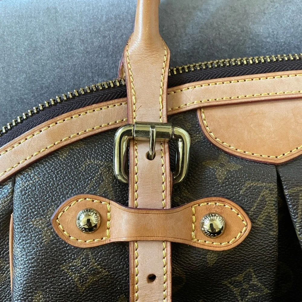 Elegant Tan Leather LV Bag - Picture 8 of 8